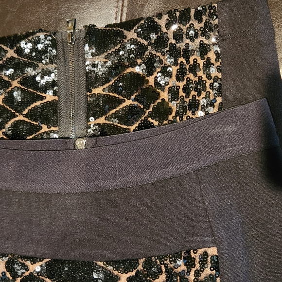 BCBGMaxAzria pencil skirt with sequins - Picture 9 of 9